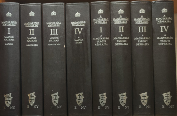 Magyar föld magyar faj I-IV. és A magyarság néprajza I-IV. (hasonmás kiadások)