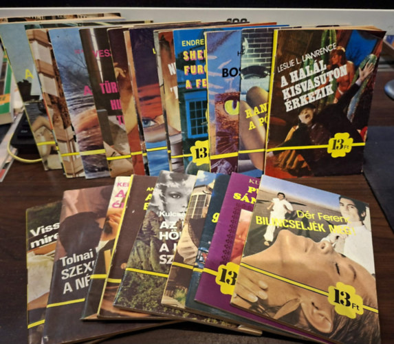 Endrei Walter, Nemere István, Polgár András, Leslie L. Lawrence, Czére Béla, Tolnai Kálmán, Veszprémi Miklós, Szabó József Jenő, Taar Ferenc, Linda Taylor, Fehér Klára, Bólya Péter, Ku - 24 db Népszava krimi füzetek, KÖNYVMENTŐ AJÁNLAT: Sherlock Holmes furcsa esete a feltalálóval, Tűzáldozat, Az arc nélküli holttest, A láp lidérce, Viperafogak éjszakája, Márta rosszlány lett, Türelem hullát terem, Halott a mocsárb