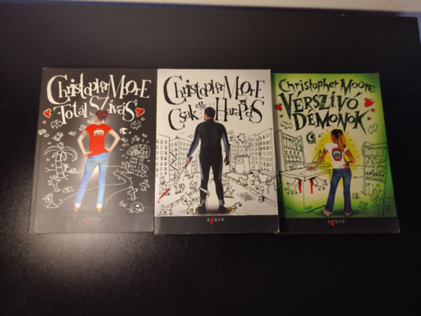 Christopher Moore - A Love Story 1-3.: Vérszívó démonok + Totál szívás + Csak egy harapás