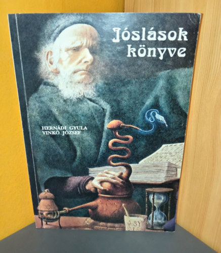 Hernádi Gyula, Vinkó József, Galambos Ágnes (Szerk.) - Jóslások könyve - illusztrált kiadás! (Csillagsorsok, égi utak / Jelek, számok, betűk, színek... / Testeden, testedben jövendőd... / A föld, a fém, a kő, a tűz, a víz... / Népi jóslatok / Kártyajóslás)