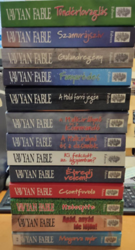 Vavyan Fable - 13 db Vavyan Fable regny (cmek a termklersban, sajt fot)