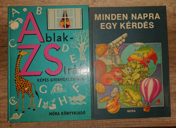 2 k�nyv tud�s�hes gyerekeknek: Minden napra egy k�rd�s, Ablak-zsir�f