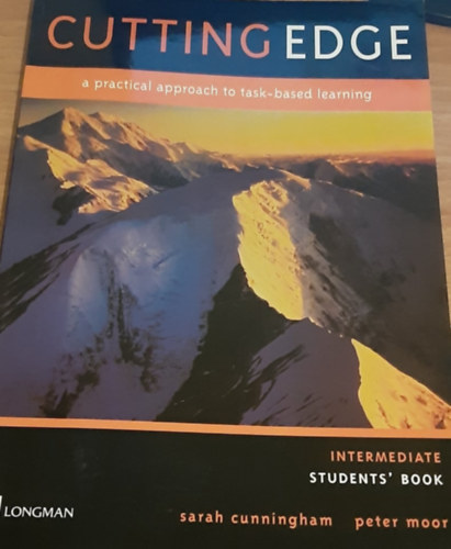 Sarrah Cunningham, Peter Moor - Cutting Edge Intermediate Student's Book - a practical approach to task-based learning