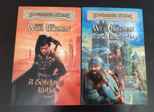 Margaret Weis, Tracy Hickman, Hoppn Eszter (ford.) - A sttsg ktja 1-2. - Sovereign Stone 1. (Well of Darkness)