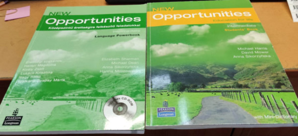 Halpi Magdolna, Elizabeth Sharman, Michael Dean, Anna Sikorzynska, Michael Harris, David Mower - 2 db New Opportunities intermediate: Education for life Students' Book + Language Powerbook kzpszint rettsgire felkszt feladatokkal + fzet + 1 CD