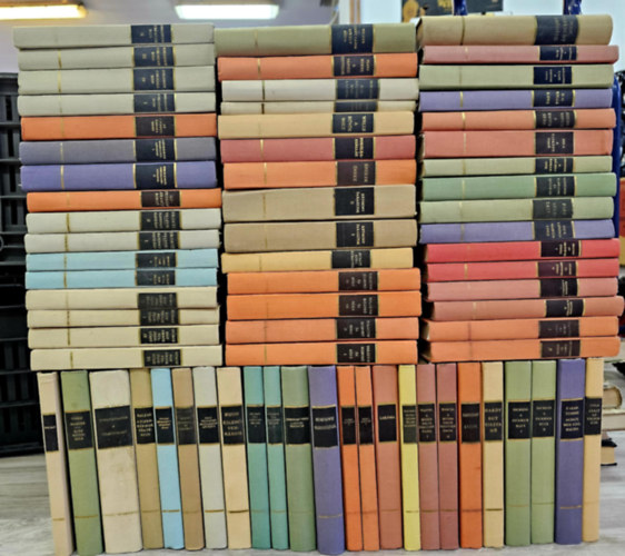 Thornton Wilder, Franz Werfel, Alberto Moravia, H. G. Wells, Lev Tolsztoj, Wladyslaw Reymont, Mihail Solohov, Charlotte Brontë, Ilf-Petrov, Alexandre Dumas, Victor Hugo, Fjodor Mihajlovics Dosztojevs - 50db regény, 70 kötetben a Világirodalom remekei sorozatból, KÖNYVMENTŐ AJÁNLAT