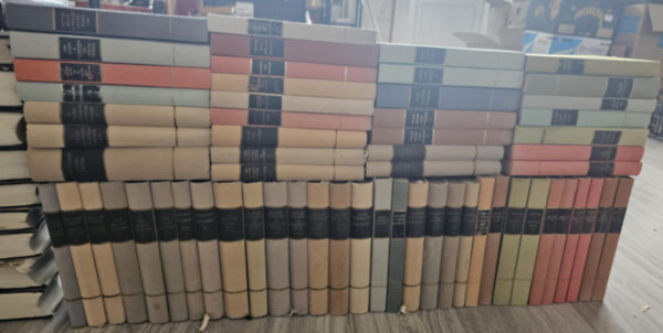 Charles Dickens, Fjodor Mihajlovics Dosztojevszkij, Sienkiewicz Henryk, Emil Zola, Walter Scott, Kuprin, Miloslav Krleza, Victor Hugo, Alexandre Dumas, H. de Balzac, Thomas Mann, Theodore Dreiser, Cao - Világirodalom remekei sorozat, 43db regény 61 kötetben