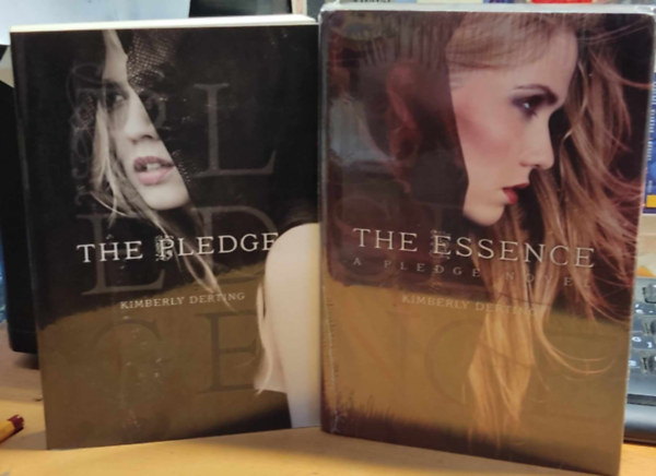 Kimberly Derting - The Pledge + The Essence (2 ktet)(Margaret K. McElderry Books)
