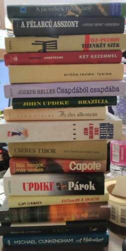 Tbb szerz, Joseph Conrad, Elina Hirvonen, John Updike, Joseph Heller, Erds Rene, Ilf-Petrov - ---