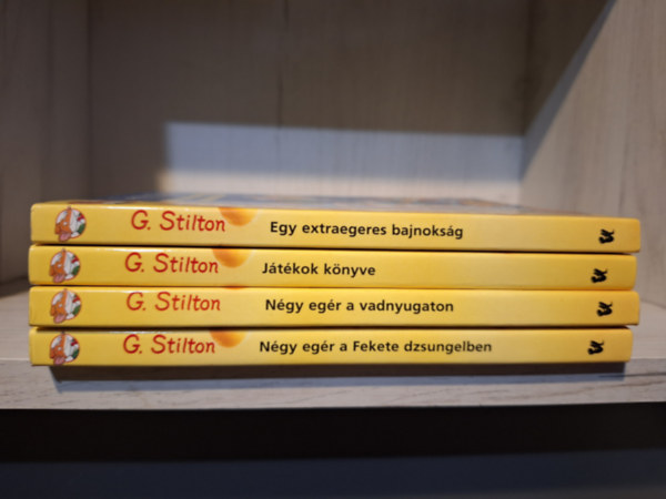 Geronimo Stilton - 4 kötet együtt: Egy extraegeres bajnokság + Játékok könyve + Négy egér a Vadnyugaton + Négy egér a Fekete dzsungelben