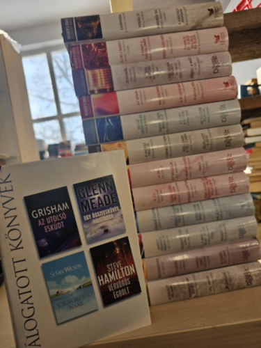 Michael Connelly, Mary Higgins Clark, Nicholas Sparks, Tami Hoag, Kate Mosse, Lee Child, Joseph Finder, Jill Mansell, John Grisham - 13db a Reader's Digest Válogatás sorozatból, KÖNYVMENTŐ AJÁNLAT