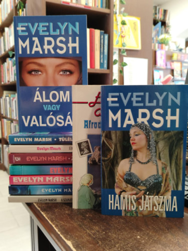 Evelyn Marsh - KNYVMENT AJNLAT, 10 DB. Evelyn Marsh. Afrodit sikolya+Hamis jtszma+lom vafy valsg+Tlls+Rmlet a katedrlisban+A gygyt Buddha+A rm+Rettegs+A csapda+A szanatrium rejtlye
