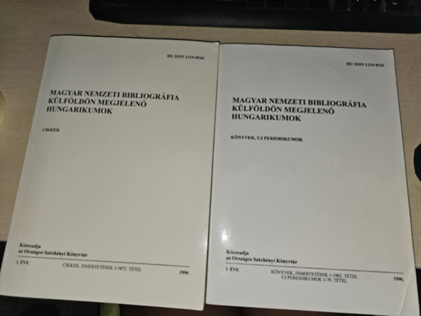 Magyar nemzeti bibliogr�fia k�lf�ld�n megjelen� hungarikumok - Cikkek + K�nyvek, �j periodikumok / 1. �vf. 1990