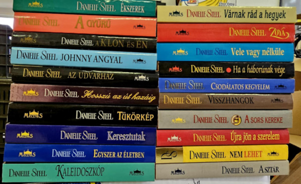 Danielle Steel - 20db Steel kötet, KÖNYVMENTŐ AJÁNLAT: Ékszerek+ A gyűrű+ A klón és én+ Johnny angyal+ Az udvarház+ Hosszú az út hazáig+ Keresztutak+ Egyszer az életben+ Kaleidoszkóp+ Várnak rád a hegyek+ Zoya+ Vele vagy nélküle+ Ha a háborúnak