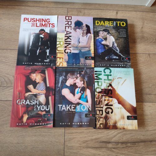 Katie McGarry - Feszl hr sorozat (6 knyv)/Pushing the Limits - Feszl hr, Breaking the Rules - Szablyszegk, Dare you to - Aki mer, az nyer, Crash into you - Szvkarambol, Take Me On - Ksrj el!, Chasing Impossible - Vgylmok