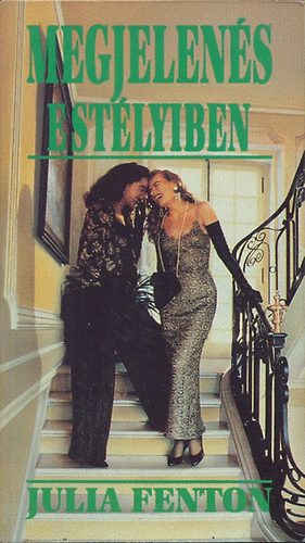 Julia Fenton - Megjelens estlyiben