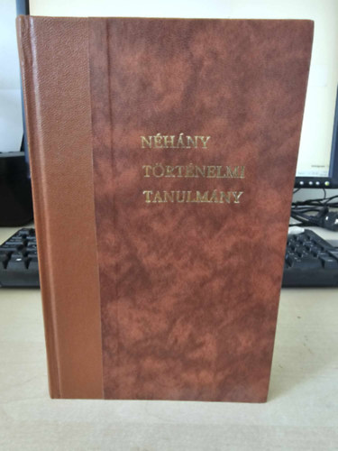 K�rolyi �rp�d - N�h�ny t�rt�nelmi tanulm�ny