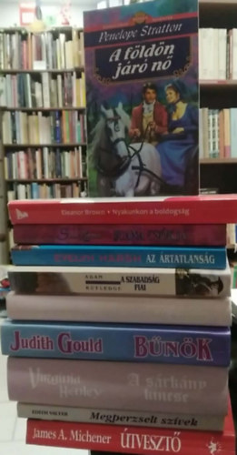 Eleanor Brown, Penelope Stratton, Sindey Lawrence, Evelyn Marsh, Adam Rutledge, Jennifer Blake, Judith Gould, Virginia Henley, Edith Walter, James A. Michener - 10 db-os K�NYVMENT� AJ�NLAT, romantika: �tveszt�+ Megperzselt sz�vek+ A s�rk�ny kincse+ B�n�k+ A kal�z+ A szabads�g fiai+ Az �rtatlans�g+ Juana cs�kja+ Nyakunkon a boldogs�g+ A f�ld�n j�r� n�