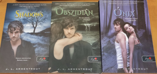 Jennifer L. Armentrout - 3 db Luxen reg�ny: Shadows (Luxen ek�zm�nynovella) + Luxen 1-2.: Obszidi�n + �nix
