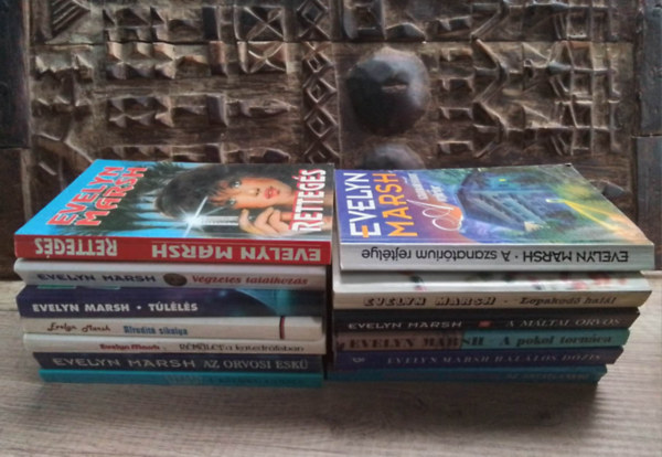 Evelyn Marsh - Evelyn Marsh könyvcsomag (13db) Afrodité sikolya, Rémület a katedrálisban, Az orvosi eskü, A kétarcú gyilkos, A szanatórium rejtélye, Túlélés, Végzetes találkozás, Lopakodó halál, A máltai orvos, A pokol tornáca, Halálos dózis,