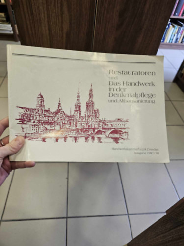 Restauratoren und das handwerk in der Denkmalpflege und Altbausanierung (Rgi pletek feljtsnak mestersge, restaurls)