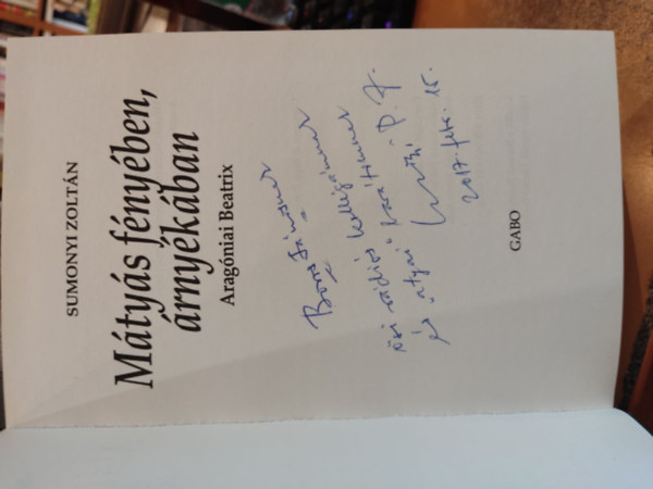 Sumonyi Zolt�n - M�ty�s f�ny�ben, �rny�k�ban