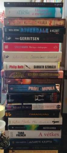 Mitch Albom, Tess Gerritsen, Katie Fforde, Philip Roth, Ken Follett, Joanne Harris, Salman Rushdie - 20 db knyv KNYVMENT AJNLAT: Hv Amszterdam+ Paranois+ Talpa alatt a fld+ Szent bolondok+ Egy frfi Szentptervrrl+ Sabbath sznhza+ Szerelmes levelek+ Ht lps a boldogsghoz+ Mozart rejtlyes halla+ Hvsok a mennyb