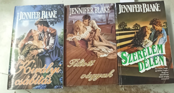Jennifer Blake - 3 db Jennifer Blake: Szerelem délen +Tiltott vágyak +Királyi csábítás.