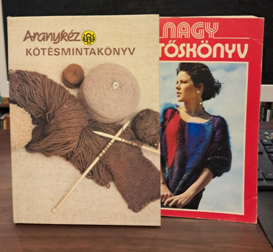 Moldov�n Katalin - 2 db-os k�t�sk�nyv csomag: Aranyk�z k�t�smintak�nyv + Nagy k�t�sk�nyv