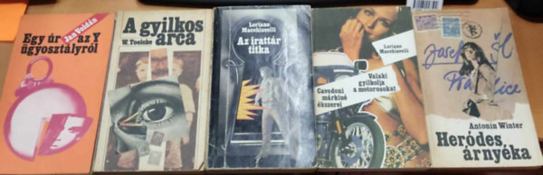 Antonn Winter, Loriano Macchiavelli, Werner Toelcke, Jan Voldn - 5 db Zrnyi katonai kiad krimi: A gyilkos arca; Az irattr titka; Cavedoni mrkin kszerei/Valaki gyilkolja a motorosokat; Egy r az Y gyosztlyrl; Herdes rnyka