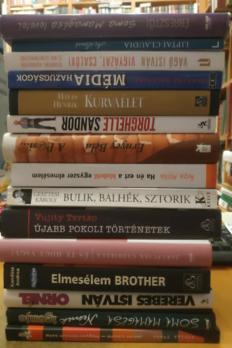 Vujity Tvrtko, Jakupcsek Gabriella, Kandsz Andrea, Verebes Istvn, Havas Henrik - 15 sb Celeb pakk: jabb pokoli trtnet; s te hogy vagy?; Elmeslem Brother; Ornl; Nemek igenje; Jks Lszl - Hogyan lettem szp; A leveg ura; A p@si; Ha n ezt a klubrl egyszer elmeslem; Bulik, balhk, sztorik; Az lomn; Vi