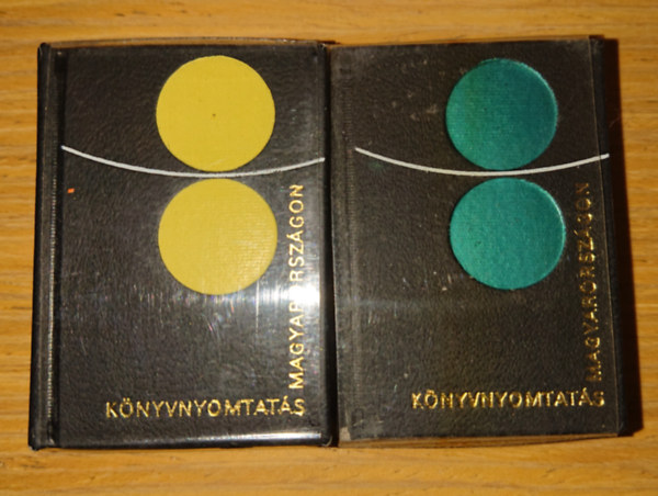 2 minik�nyv: K�nyvnyomtat�s Magyarorsz�gon 1703-1901,K�nyvnyomtat�s Magyarorsz�gon 1901-1973