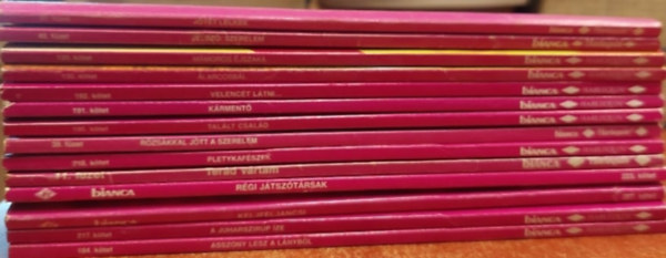 Patricia McLinn, Kristin Hardy, Joan Elliot Pickart, Judith Arnold, Kay Gregory, Sherryl Woods, Patricia Kay, Vivienne Wellington, Arlene James, Laurie Paige, Sally Bretton - 14 db Bianca Romantikus Magazin: Asszony lesz a lnybl, A juharszirup ze, Keljfeljancsi, Rgi Jtsztrsak, Terd vrtam, Pletykafszek, Rzskkal jtt a szerelem, Tallt csald, Krment, Velenct ltni...,larcosbl, Mmoros