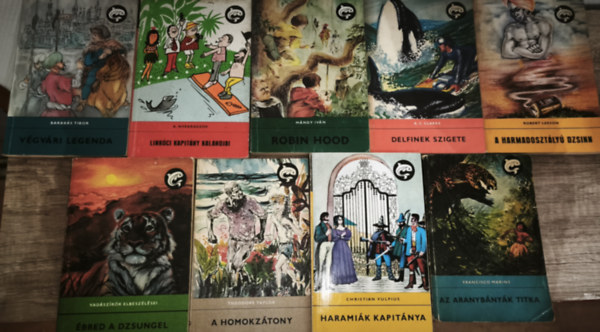 Barabás Tibor, A. Nyekraszov, Mándy Iván, A. C. Clarke, Robert Leeson, Theodore Taylor, Christian Vulpius, Francisco Marins - 9db mű a Delfin könyvek sorozatból - Végvári legenda, Linkóci kapitány kalandjai, Robin Hood, Delfinek szigete, A harmadosztályú dzsinn, Ébred a dzsungel, A homokzátony, Haramiák kapitánya, Az aranybányák titka