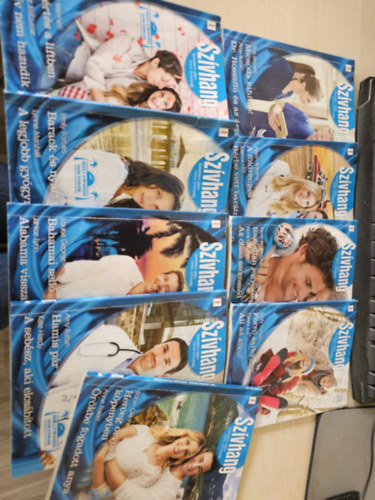 Robin Gianna, Anne Fraser, Carol Marinelli, Melanie Milburne, Amy Ruttan, Kate Hardy, Louisa George, Janice Lynn, Emily Forbes, Lynne Marshall, Cindy Kirk, Emily Forbes, Janice Lynn - Szvhang - Szerelem ellen nincs orvossg 572-589. (9db egyben!)