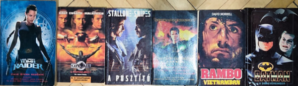 Dave Stern, Richard Woodley, Robert Tine, David Morrell, Richard Osborne, Craig Shaw Gardner - 6db kalandregny eredeti, filmes bortval - Dave Stern-Lara Croft-Tomb Raider; Richard Woodley-Con Air-A fegyencjrat; Richard Osborne-A pusztt; Robert Tine-Vgkpp eltrlni; David Morrell-Rambo Vietnamban; Craig Shaw Garoner-Batman