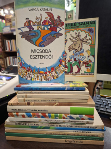 Koll�nyi �goston, Peterdi P�l, Paulini B�la, Jakab Zs�fia (szerk.), Varga Katalin, Sulyok Magda (szerk.), Horgas B�la, Szunyogh Szabolcs, B�k�s J�zsef, M�ra Ferenc, Dao Ngoc Thang, Horace J. - 18 db-os mese  K�NYVMENT� AJ�NLAT: �lmodik az �llatkert, A h�tf�l� szam�r meg a h�romf�l� ny�l, �tperces mes�k - Az eb�l j�rt kutya �s m�s t�rt�netek, Micsoda esztend�! Az okos l�ny, J� �jszk�t!, T�rlivirli �s a piros p�n
