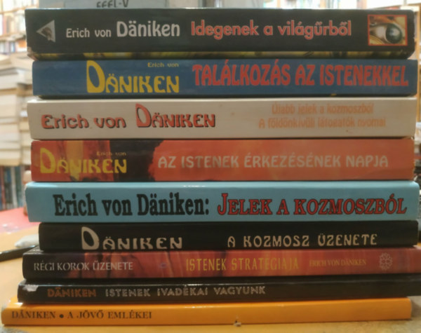 Erich von D�niken - 9 db Erich von D�niken k�nyv (c�mek a term�klapon, saj�t fot�)