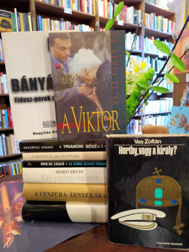 Vas Zolt�n, �szab�-Vajda, Dr. Kende P�ter, Gal�ntai J�zsef, Szekf� Gyula, T�th Gy. L�szl�, Sink� Ervin, Markovitz Gy.-T�bi�s �. - ---