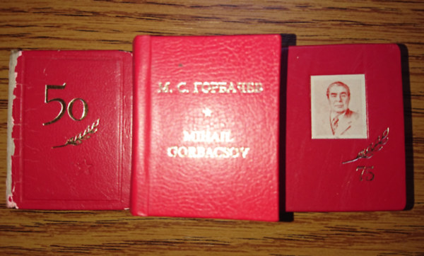 3 miniknyv a Szovjetunirl s a szovjet vezetkrl: 50 ves a Szovjet Szocialista Kztrsasgok Szvetsge