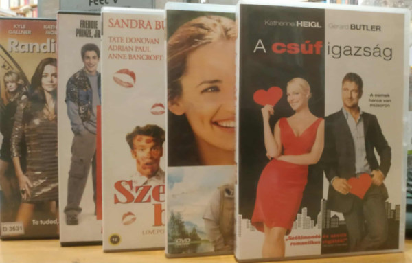 Gerard Butler, Jennifer Garner, Sandra Bullock, Freddie Prinze Jr., Denise Richards - 5 db romantikus film: A cs�f igazs�g; Kett�t tal�lhatsz; Szerelmi b�jital; Pasik �s csajok; Randi�gyn�ks�g (5 DVD)