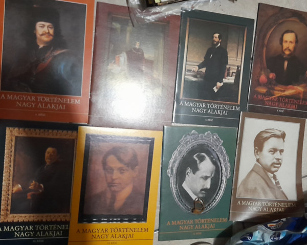 Kende Jnos-Sipos Pter - 8 db Magyar trtnelem nagy alakjai fzet : 4. bortn: II. Rkczi Ferenc, 5.bortn: Szchenyi Ferenc, 6.bortn: Kossuth Lajos, 9. bortja: br Etvs Jzsef, 10. bort: Mikszth , 11.bort: Ady, 12. bort:Krolyi M