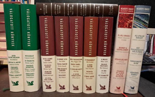 Wilbur Smith, John Grisham, Nora Roberts, Ken Follett, Nicolas Sparks, Elizabeth Adler, Cecelia Ahern - 10 db-os KNYVMENT AJNLAT, Reader's Digest vlogatott knyv: A mgus /Hallos hegycscs /24 ra/ Az ezermester+A vgrendelet/ A fehr slyom /Vashotel /H mint hurok+ Mg tallkozunk /Derlt gbl /A szerelemkertje /A stn knny