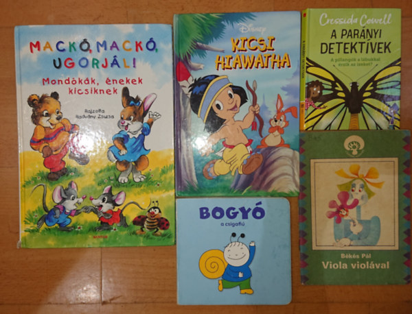 Cressida Cowell, Bartos Erika, Bks Pl - 5 kedves gyerekknyv a legkisebbeknek: A parnyi detektvek, Bogy, acsigafi, Viola Violval, KIcsi Hiawatha, Mack, mack, ugorjl!