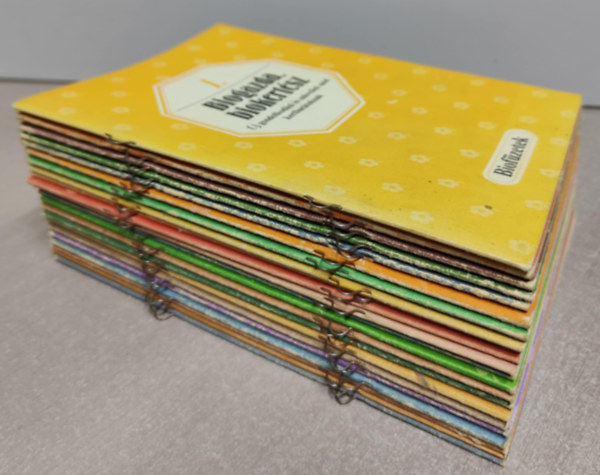 22 db a Biof�zetek sorozatb�l ( Sz�rv�nysz�mok): 1-6, 9, 11-18, 20-21, 23, 25, 28-30.