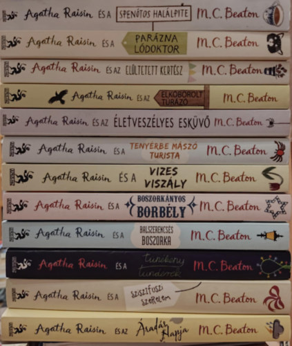 M. C. Beaton - 12 db Agatha Raisin k�tet - 1-12. r�sz