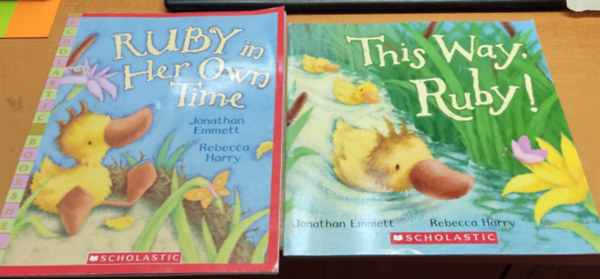 Jonathan Emmett, Rebecca Harry (illus.) - Ruby in Her Own Time + This Way, Ruby! (2 fzet)