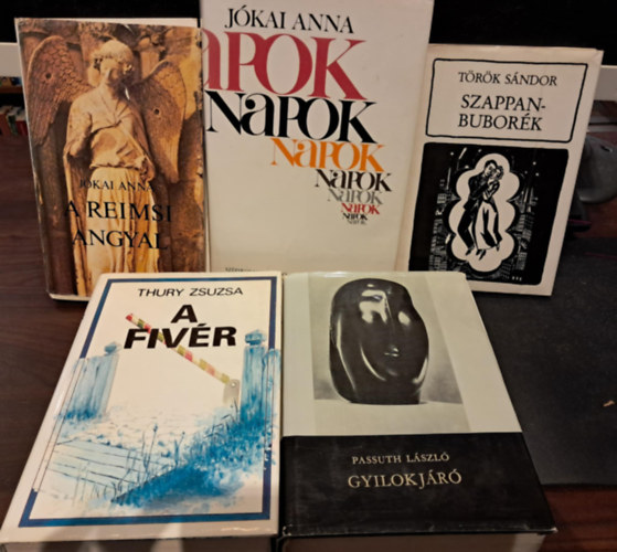 J�kai Anna, T�r�k S�ndor, L�szl� Passuth, Thury Zsuzsa - 5 db-os sz�pirodalmi K�NYVMENT� AJ�NLAT: A reimsi angyal + Napok + Gyilokj�r� + Szappanbubor�k + A fiv�r