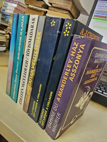 Larry McMurtry, Katherine Anne Porter, Colleen  McCullough, Irwin Shaw, A. J. Cronin, Daphne Du Maurier - 6db reg�ny, K�NYVMENT� AJ�NLAT: Bec�z� szavak+ Bolondok haj�ja+ T�vismadarak+ �hatatlan vesztes�gek+ Ezt l�tj�k a csillagok I-II+ A Manderley-h�z asszonya