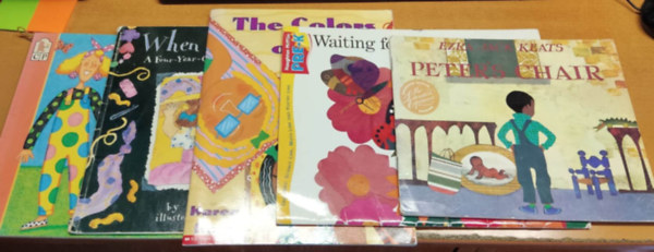 Karen Katz, Jamie Lee Curtis, Laura Cornell (illus.), Ezra Jack Keats (illu.), Ehlert, Lois, Nick Sharratt - 5 db mesefzet: My Mom and Dad Make Me Laugh; Peter's Chair; The Colors of Us; Waiting for Wings; When I was Little